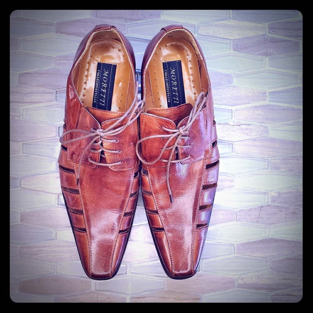 Men's Moretti size 10 brown dress shoes